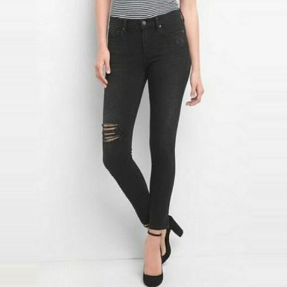 GAP True Skinny Mid-Rise Ankle Jeans size 28 R Washed Black Distressed - Picture 1 of 9